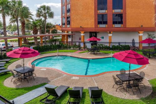 Фотография гостиницы Quality Inn Pasadena Houston