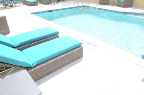 Фотография гостиницы Holiday Inn Express & Suites Houston Northwest-Brookhollow, an IHG Hotel