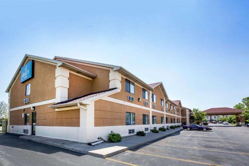 Фотография гостиницы Quality Inn Monee I-57