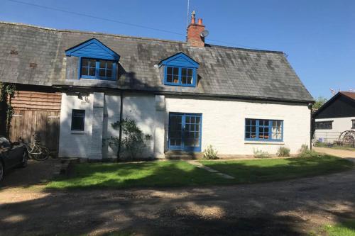 Фотография гостевого дома Cottages at Woodlands, Dormer