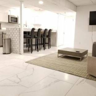 Фотография гостиницы 7 BR- Sleeps 15! Famous Lakefront Amazing Property!