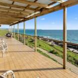 Фотография гостевого дома Cliffs End Beach Shack - 105 Gold Coast Drive, Carrickalinga