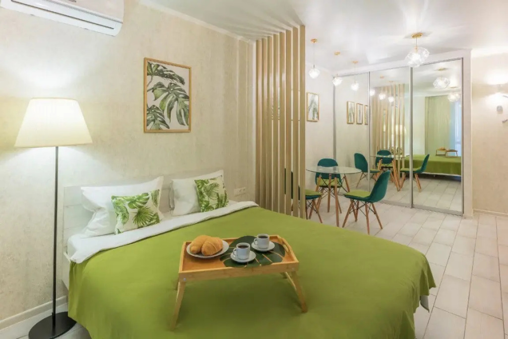 Фотография квартиры Апартаменты Студия Изумруд Apart Energy с Парящей Кроватью и Лоджией