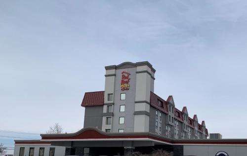 Фотография гостиницы Emerald Hotel & Suites Calgary Airport