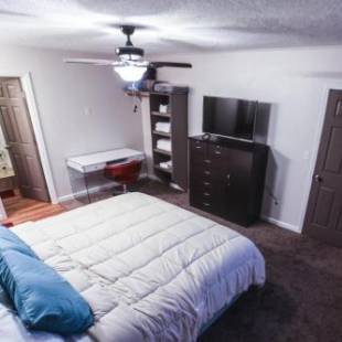 Фотографии апарт отеля
The Wing at Kingston East