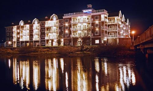 Фотография гостиницы Rivertide Suites