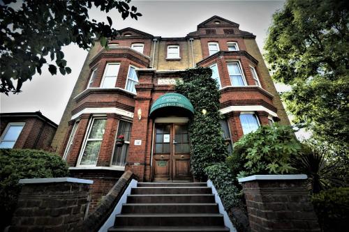 Фотография гостиницы The Gateway Hotel