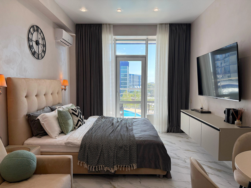 Фотография квартиры Апартаменты Акваделюкс у моря, с бассейном, СПА, пляжем N338