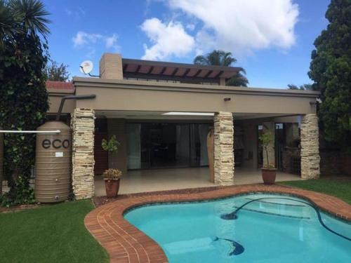 Фотография гостевого дома Gold Crest Guesthouse