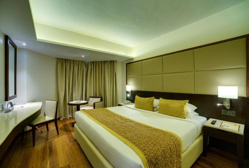 Фотография гостиницы Ramee Guestline Hotel Juhu