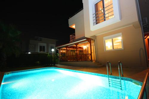 Фотография Коттеджа Paradise Town Villa Marina