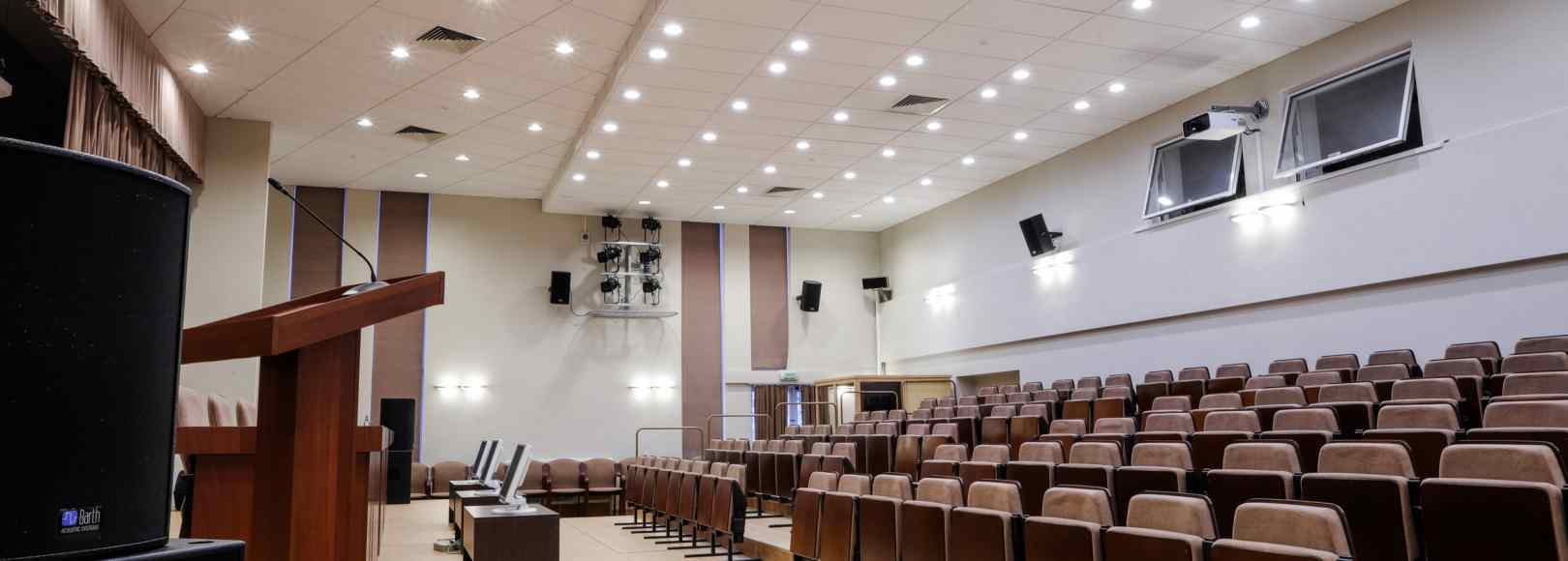 Фотография конференц-зала Санкт-Петербург