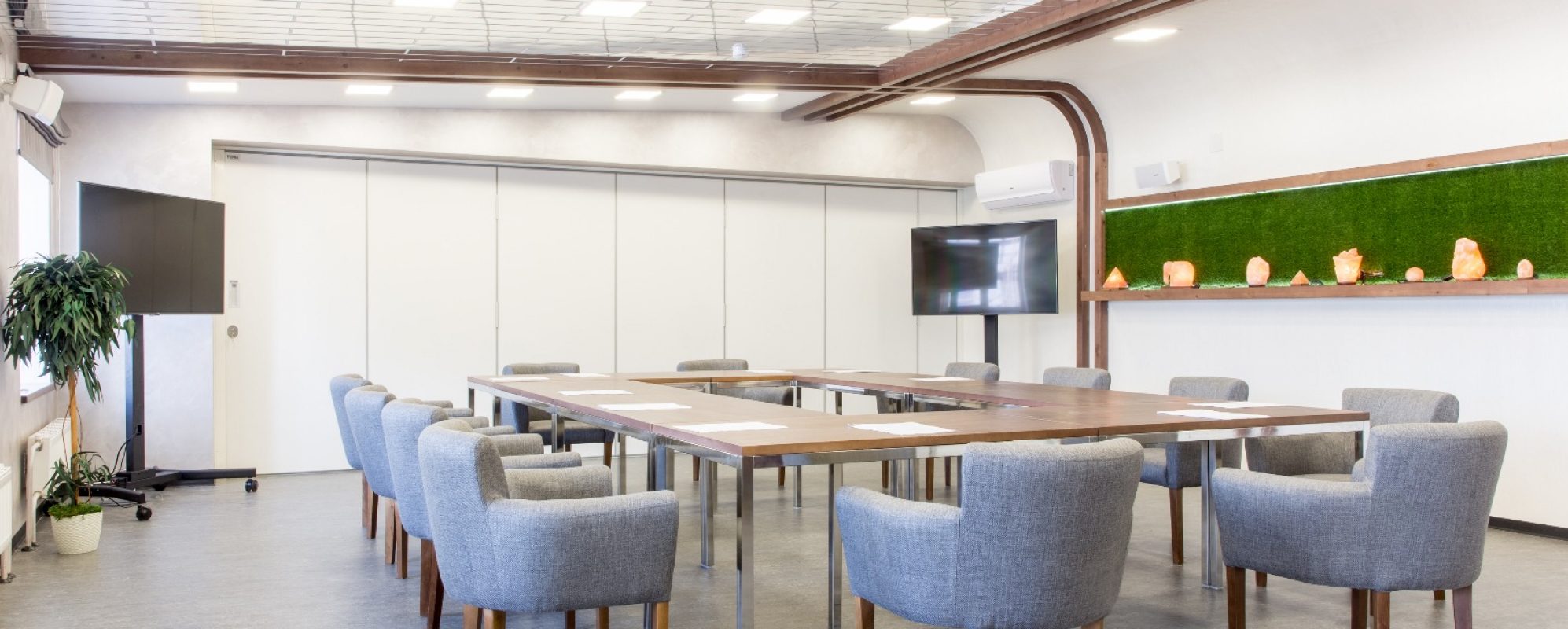 Фотографии конференц-зала Круглый стол