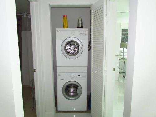 Фотография гостевого дома Amazing onebedroom in Casa Costa Luxury condo BEACH PASS INCLUDED