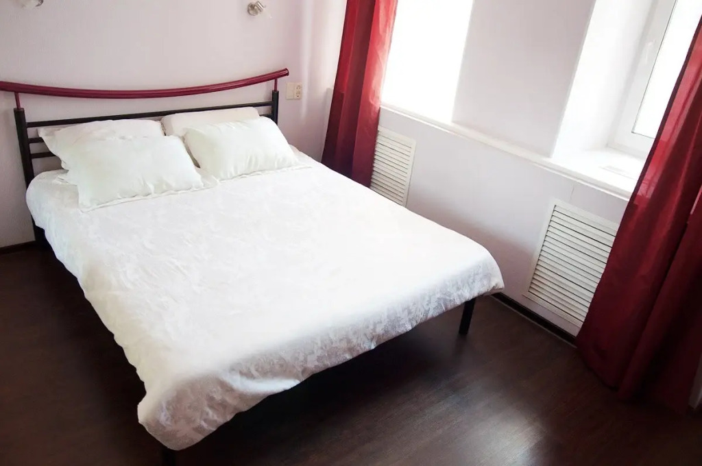 Фотография квартиры Квартира (2-комнaтны) в Центpе нa Плoщaди Peволюции