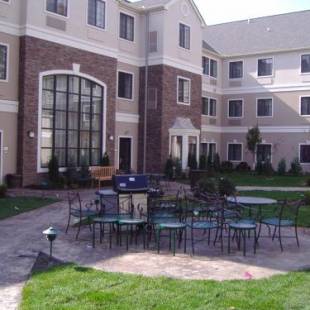 Фотографии гостиницы 
            Staybridge Suites Kalamazoo, an IHG Hotel