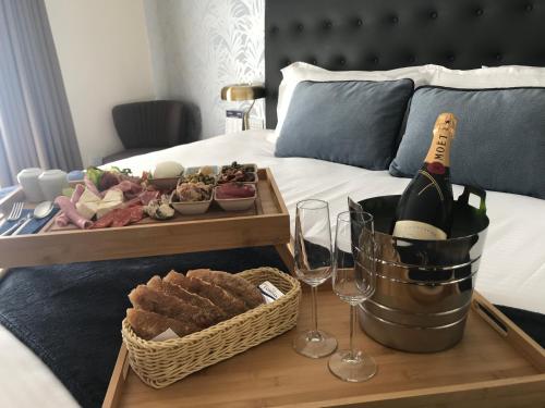 Фотография гостиницы The Duke Boutique Hotel