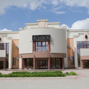 Фотография театра Национальный драматический театр имени Баатра Басангова