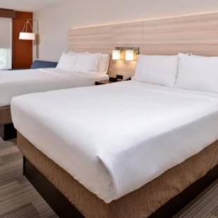 Фотографии гостиницы
Holiday Inn Express Hotel & Suites Cincinnati - Mason, an IHG Hotel