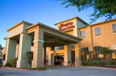Фотография гостиницы Hampton Inn & Suites Denton