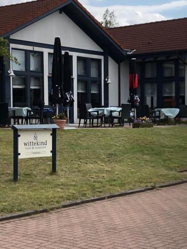 Фотографии гостиницы 
            REGIOHOTEL Wittekind Burg