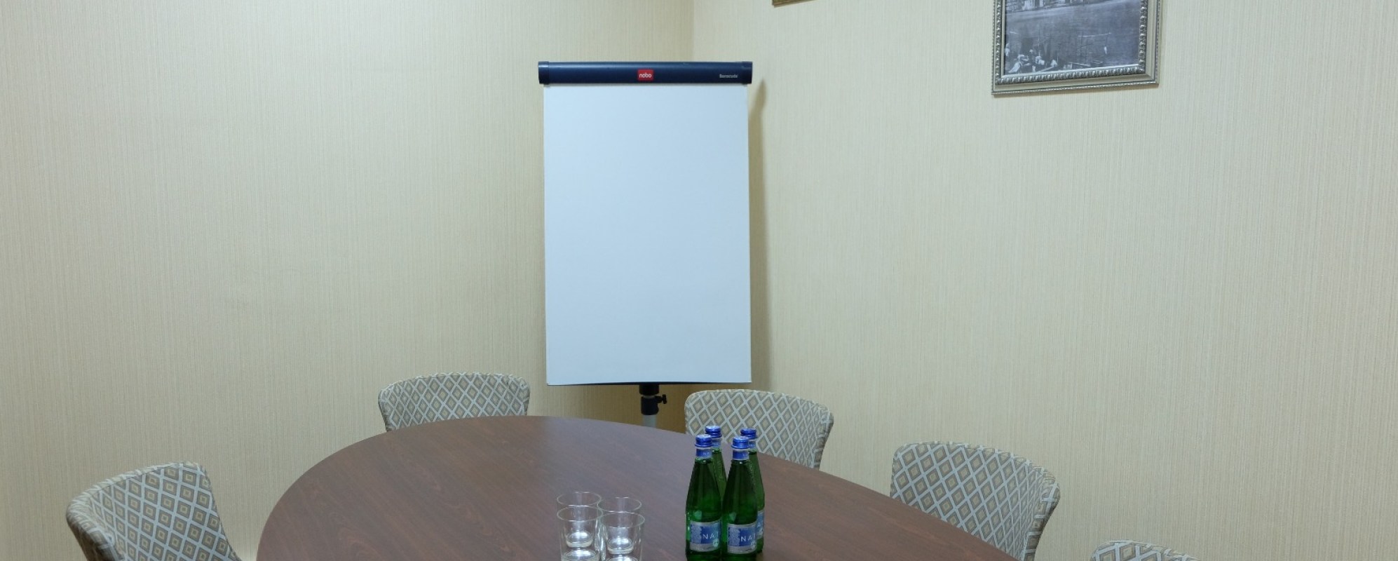 Фотографии комнаты для переговоров Малая переговорная комната