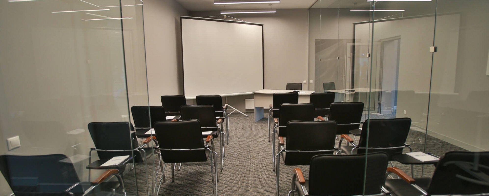 Фотографии комнаты для переговоров Переговорная №3, №4