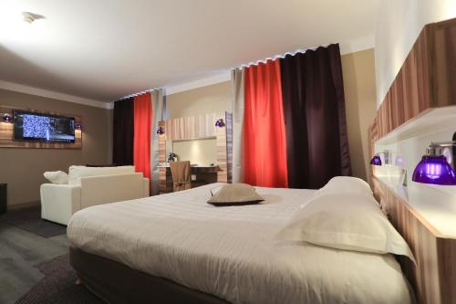 Фотография гостиницы The Originals Boutique, Grand Hôtel Saint-Pierre, Aurillac (Qualys-Hotel)