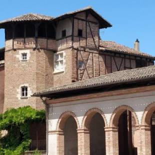 Фотографии гостевого дома
La tour du Griffoul