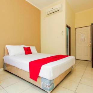 Фотографии гостевого дома
RedDoorz near Jalan Wolter Monginsidi Manado