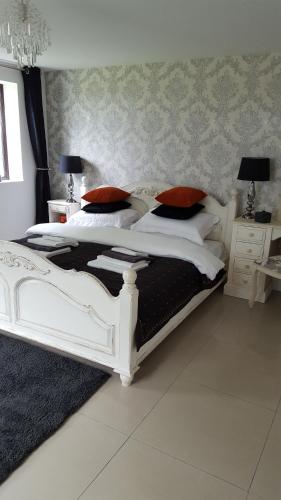 Фотография мини отеля The White Dove Bed and Breakfast and Hot Tub Newark Showground