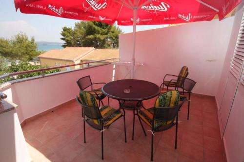 Фотография гостевого дома Family friendly seaside apartments Nevidjane, Pasman - 325