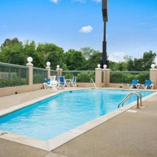 Фотографии мотеля
Days Inn by Wyndham Clarksville North EXIT 4