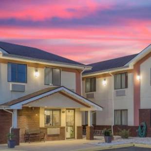 Фотографии гостиницы 
            Super 8 by Wyndham Appomattox VA