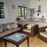 Фотография гостевого дома Eve and Sandys Holiday Home