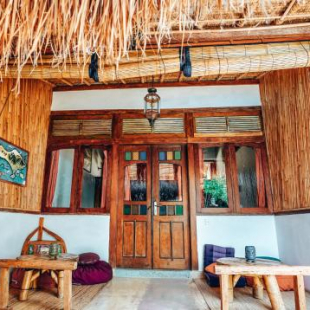 Фотография гостиницы Blue Earth Village