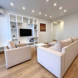 Фотография квартиры Квартира Уютная 2-к квартира рядом с Филармонией с красивым видом на город