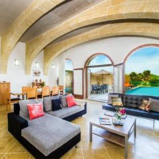 Фотографии гостевого дома 
            The Arches Holiday Home