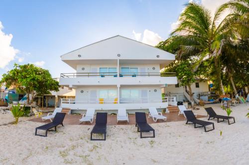 Фотография гостиницы Hotel San Luis Place By Dorado