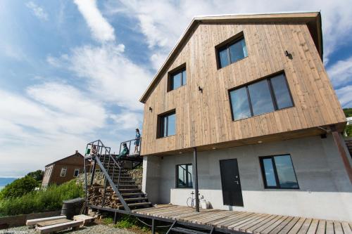 Фотографии хостела
Bay House