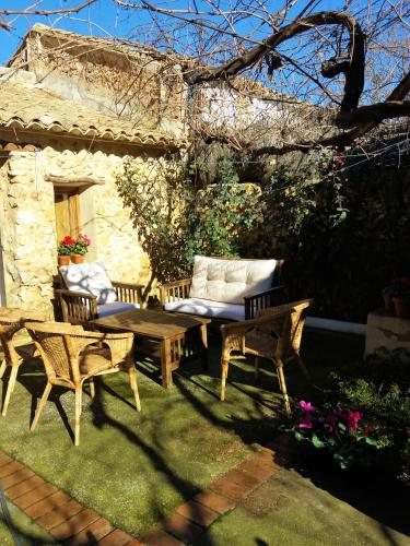 Фотография гостевого дома Casa Rural La Parra 1923 Requena