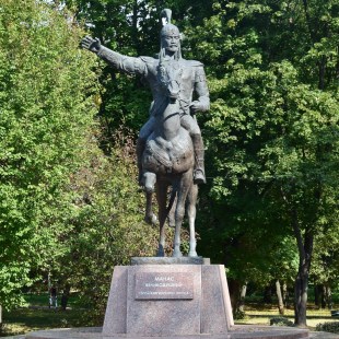 Фотография памятника Памятник Манасу Великодушному