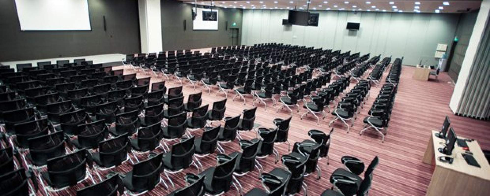 Фотографии конференц-зала МВК Новосибирск Экспоцентр Объединённый конференц-зал 2+3