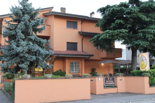 Фотография гостиницы Hotel Cladan