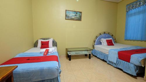 Фотография гостиницы RedDoorz near Mangrove Forest Kupang