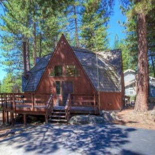 Фотография гостевого дома Fool Around House by Lake Tahoe Accommodations