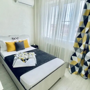 Фотография квартиры Уютная однокомнатная «Ромб» с видом на  лебединое озеро