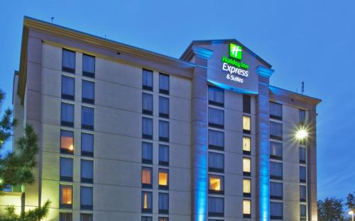 Фотография гостиницы Holiday Inn Express & Suites Atlanta Perimeter Mall Hotel, an IHG Hotel