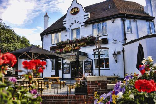 Фотография гостиницы Corner House Inn by Greene King Inns