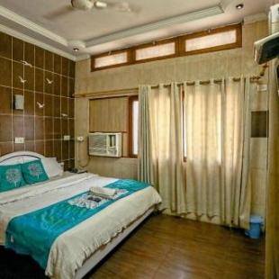 Фотография гостиницы Hotel Embassy